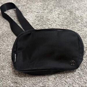lululemon athletica Classic Black Belt Bag
